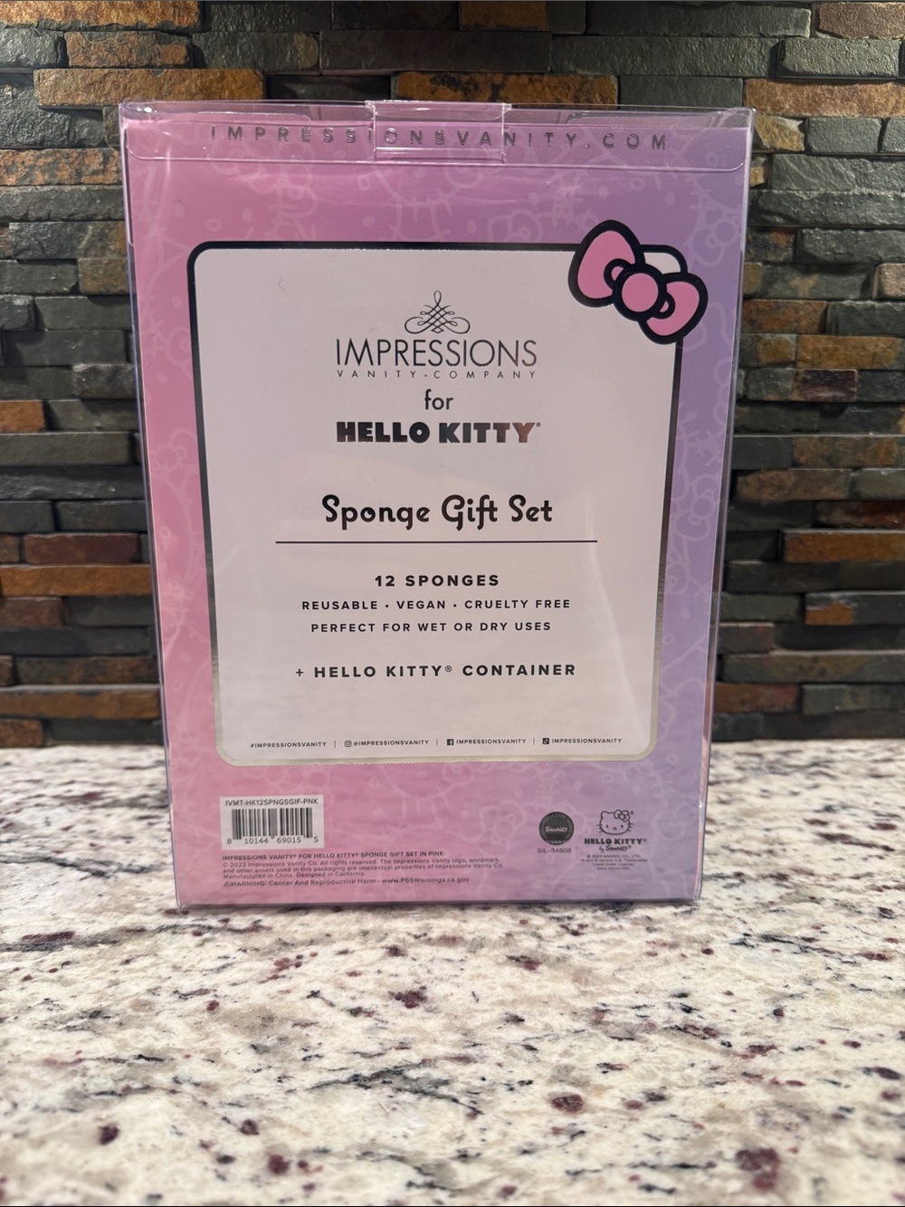 Impressions Hello Kitty Sponge Gift Set - Pink - Picture 2 of 2